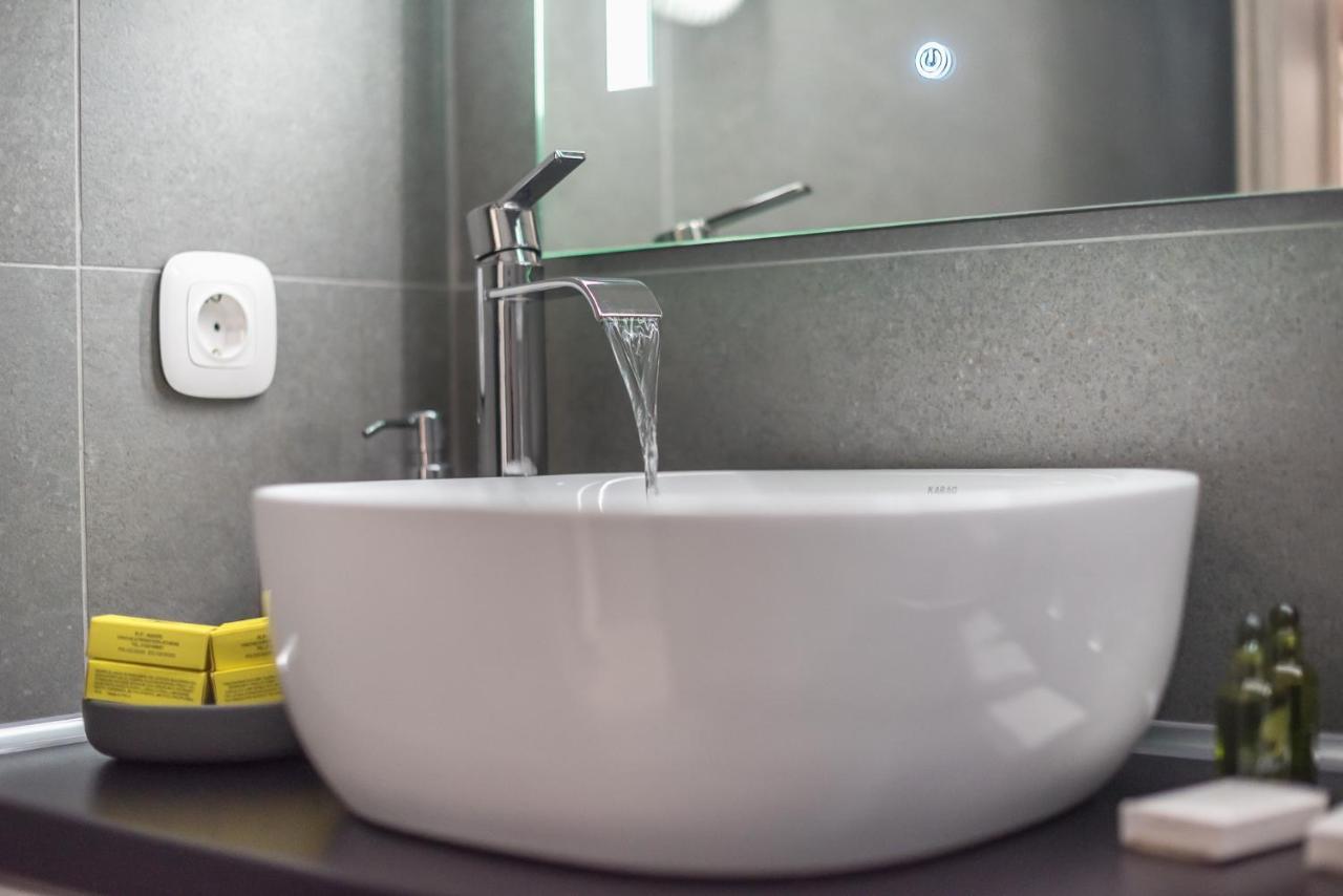 Iguana Gold Luxury Suites 2 Athens Ngoại thất bức ảnh